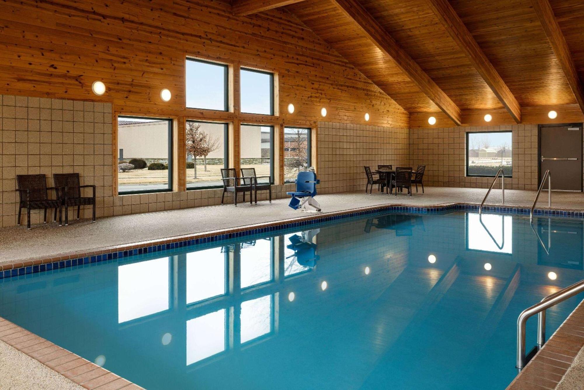Americinn By Wyndham Lincoln South Extérieur photo